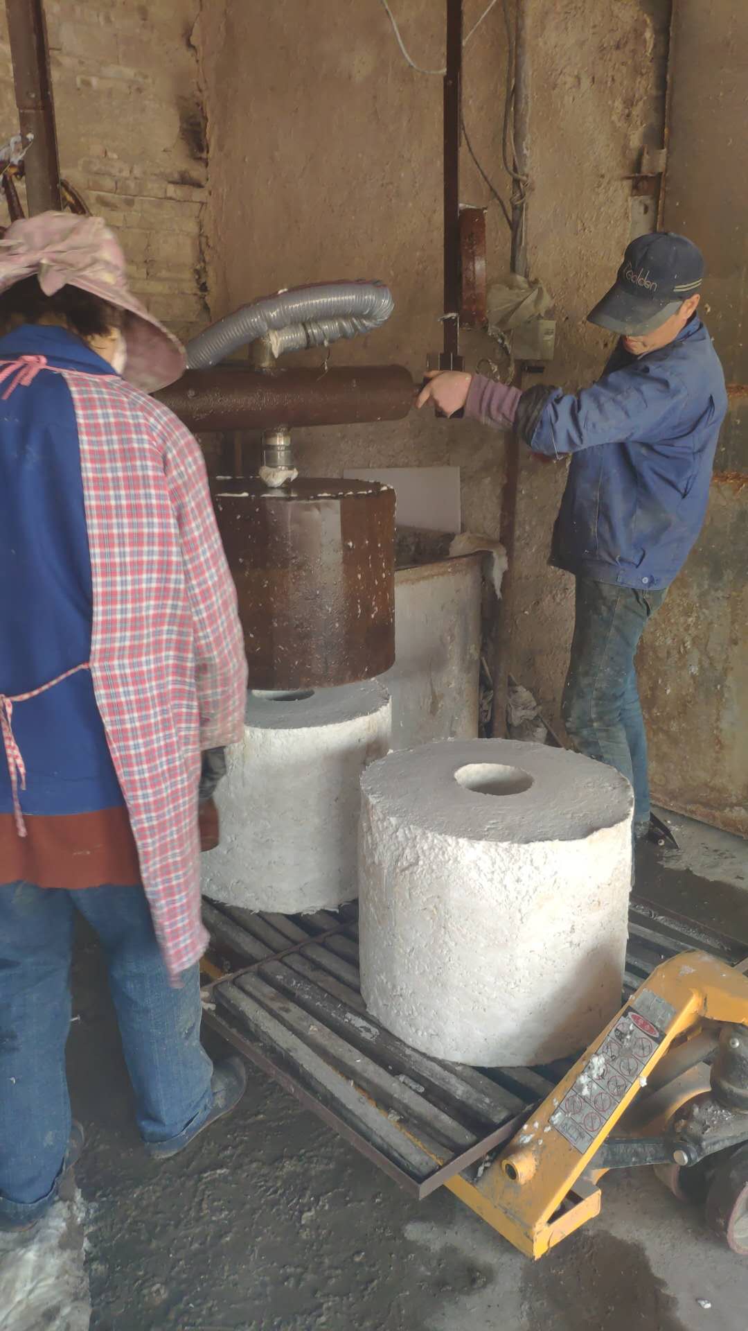 異型件制作.jpg 異型件制作.jpg