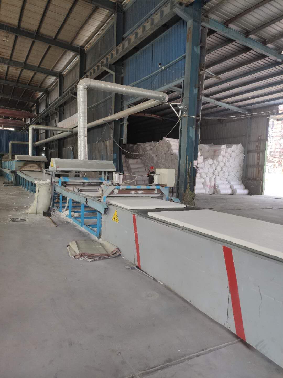 針刺毯生產(chǎn)中 (4).jpg